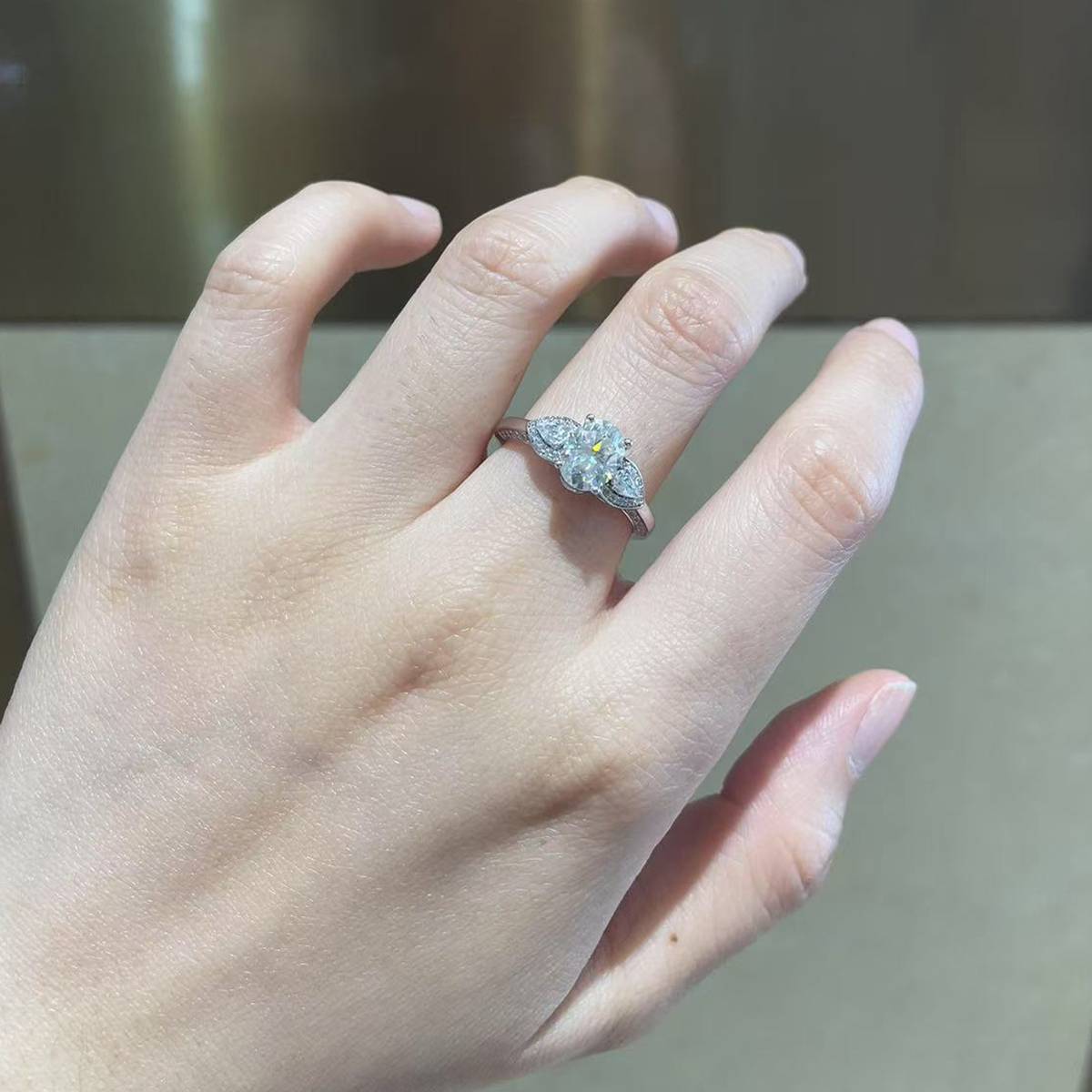 Light Luxury Three Stone Women's Ring S925 Silver Plated Platinum Customized Selection Main Stone Moissanite Diamond 1.5ct/Secondary Stone High Carbon Diamond